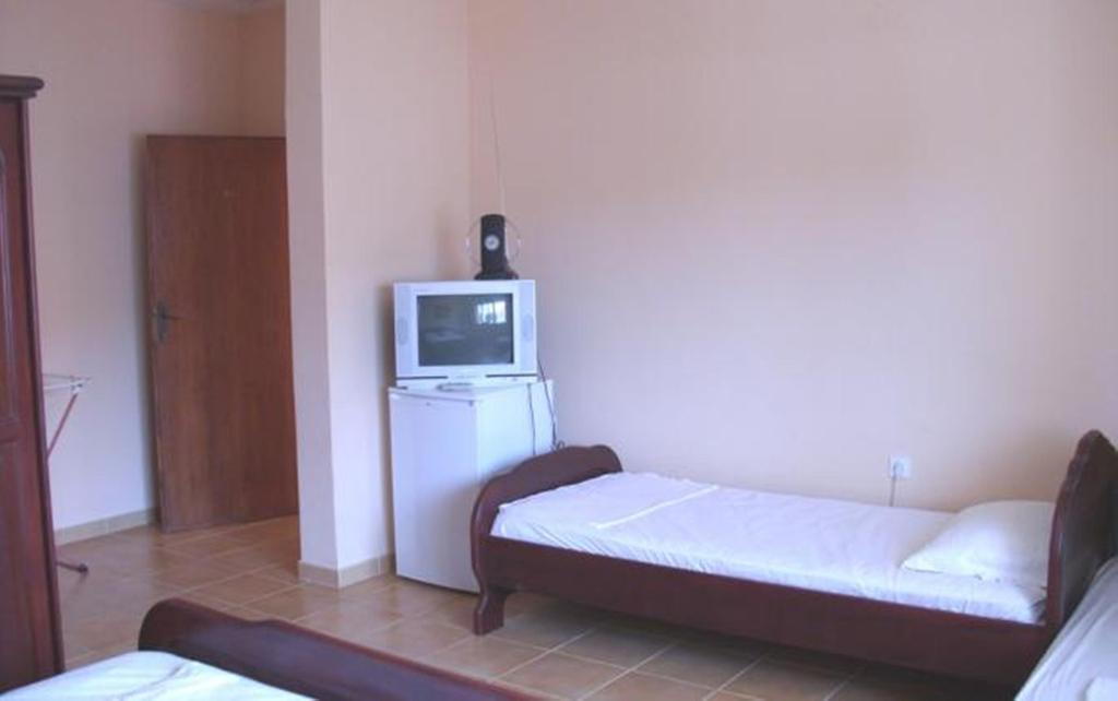 Di Vincenzo Inn Ulcinj Exteriör bild