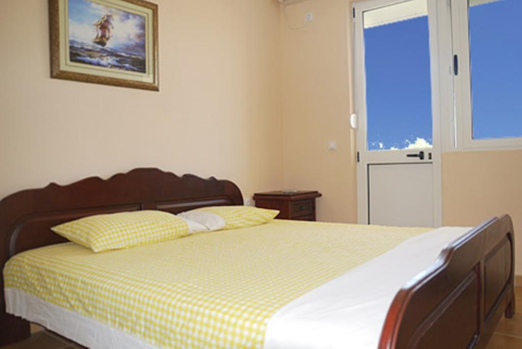 Di Vincenzo Inn Ulcinj Rum bild