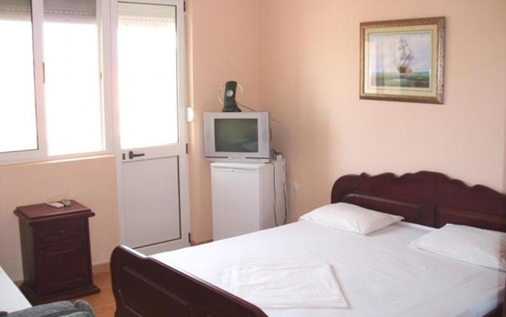 Di Vincenzo Inn Ulcinj Rum bild